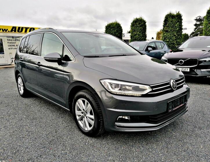 Volkswagen Touran 4