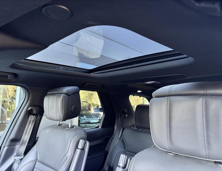 Land Rover Discovery 15