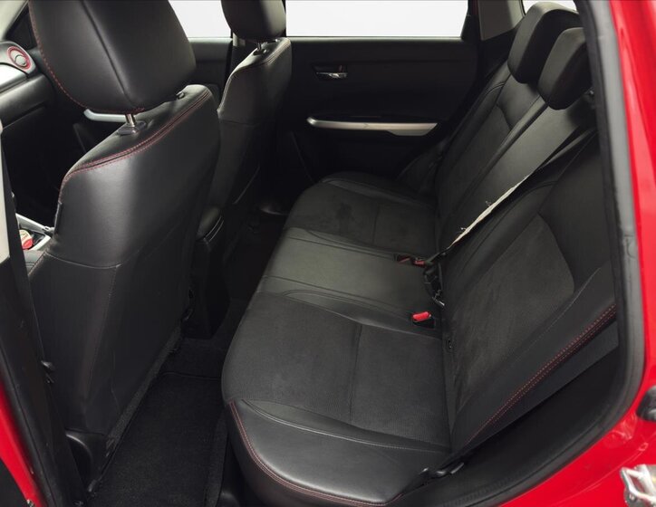 Suzuki Vitara SUV 1,4 l 103 kw