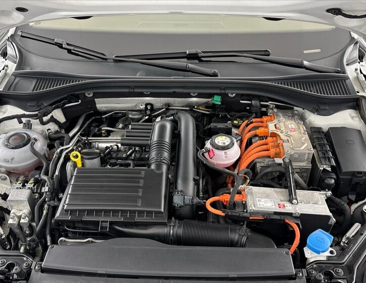 Škoda Superb Liftback 1,4 l 160 kw