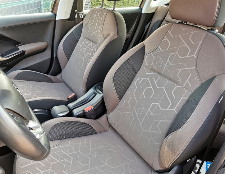 Peugeot 2008 Kombi 1,4 l 50 kw