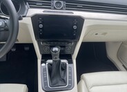 Volkswagen Passat 10