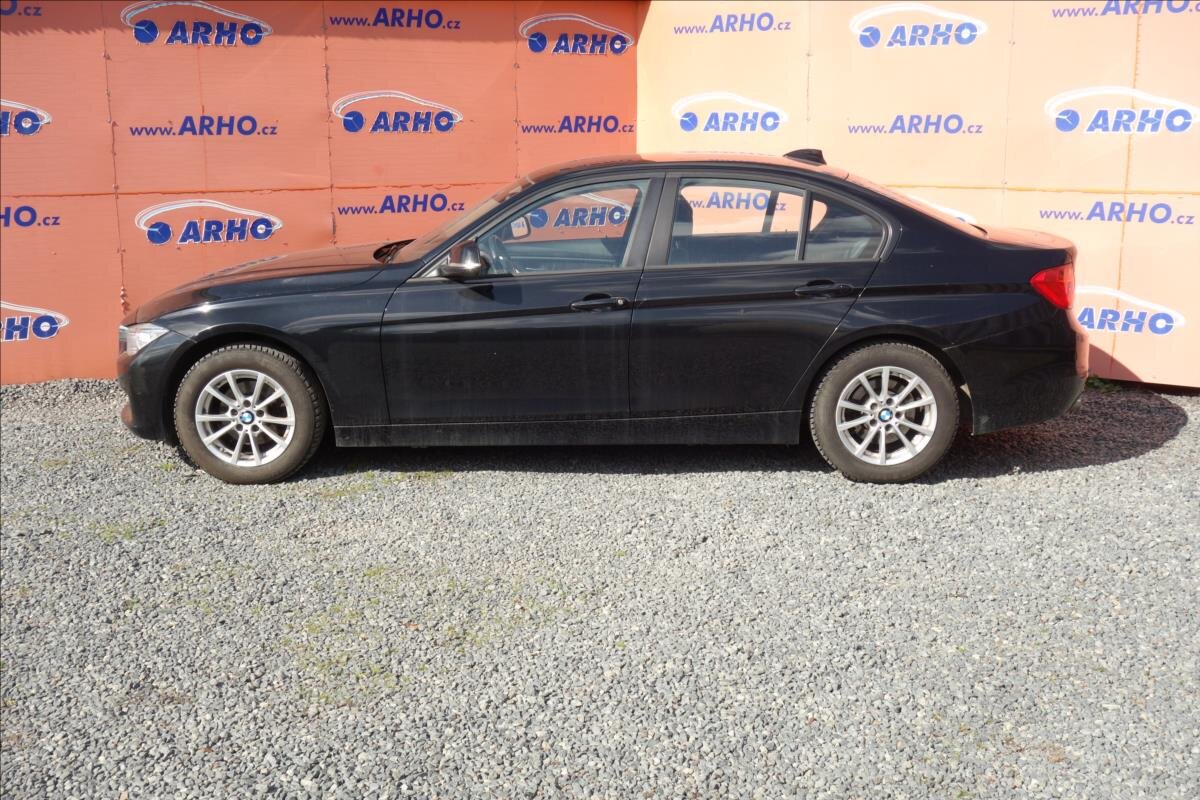 BMW Řada 3 Sedan / Limuzína 2,0 l 105 kw