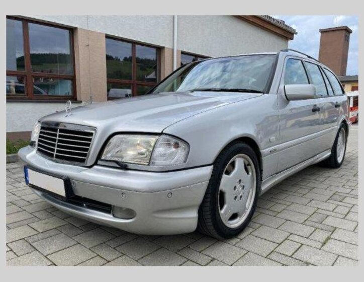 Mercedes-Benz Třídy C Kombi 0,0 225 kw