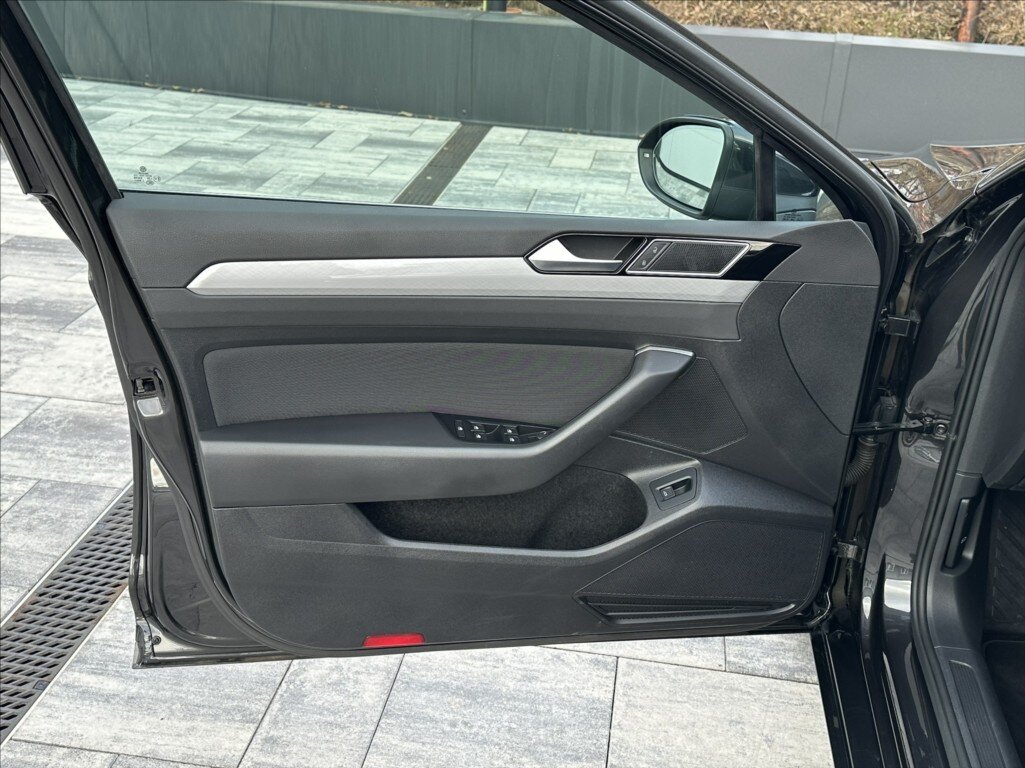 Volkswagen Passat Kombi 1,5 l 110 kw