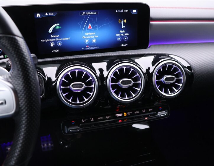 Mercedes-Benz CLA Sedan / Limuzína 2,0 l 140 kw