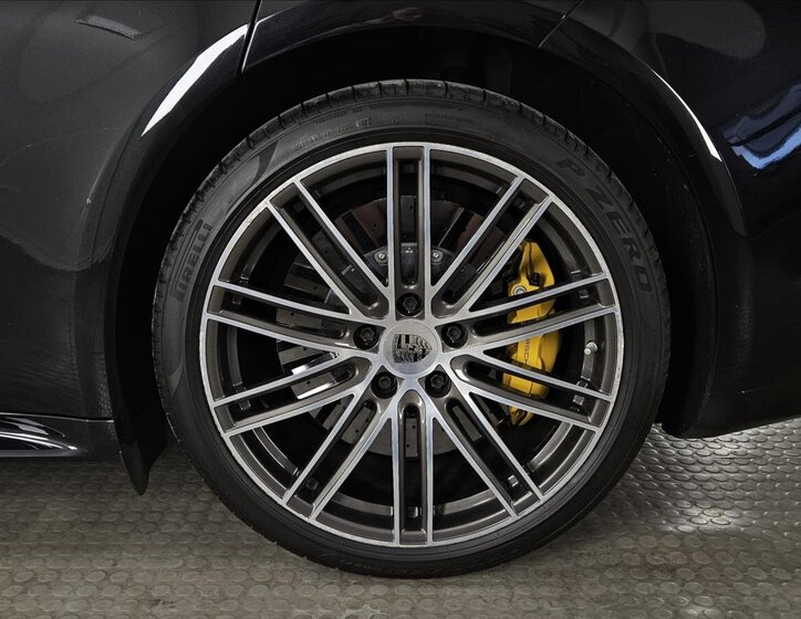 Porsche Panamera Kombi 4,0 l 404 kw