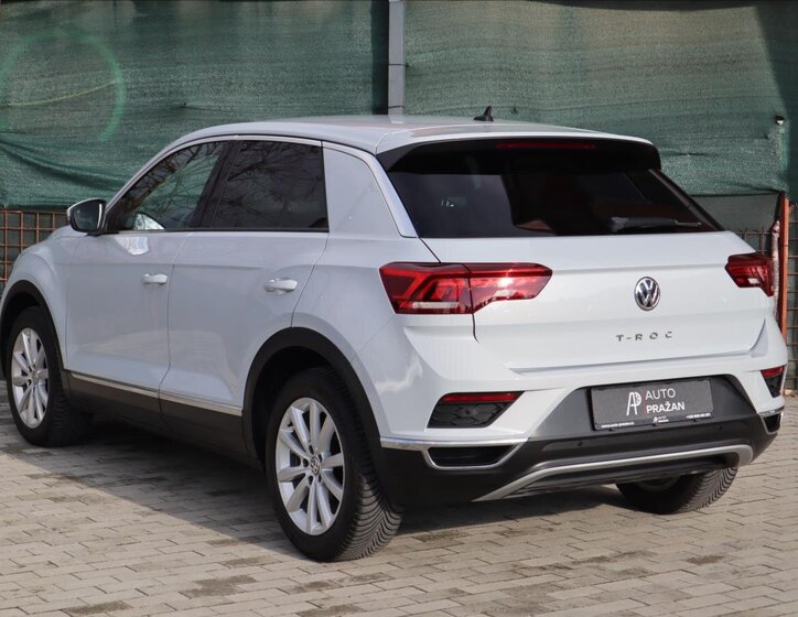 Volkswagen T-Roc CUV 1,5 l 110 kw