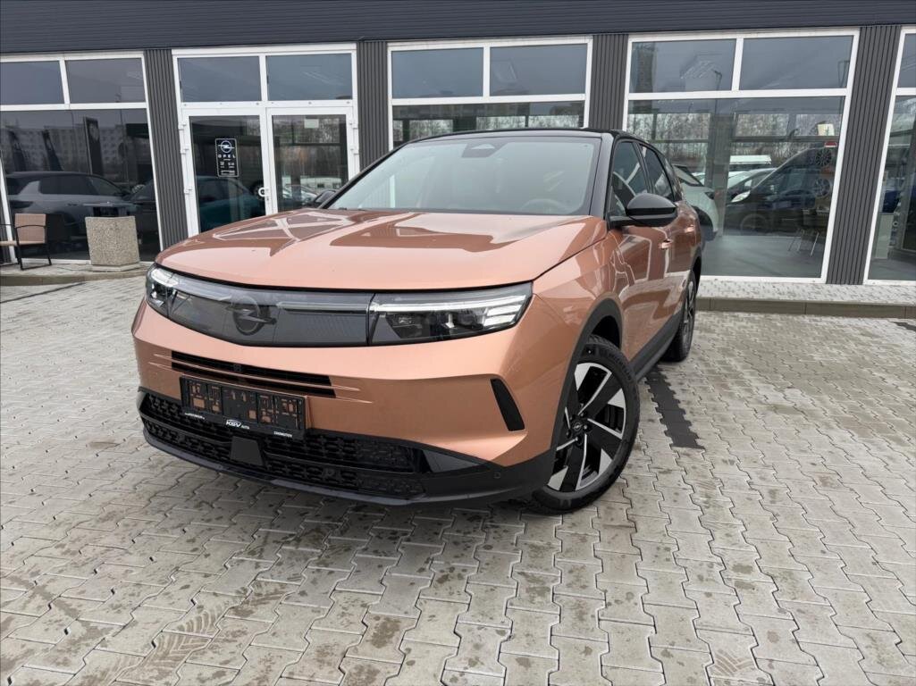 Opel Grandland SUV / Terénní 1,2 l 107 kw