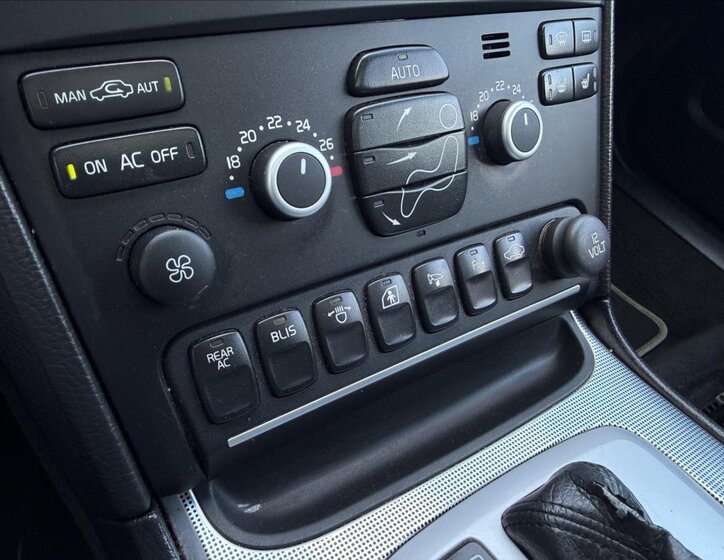 Volvo XC90 Kombi 2,4 l 147 kw