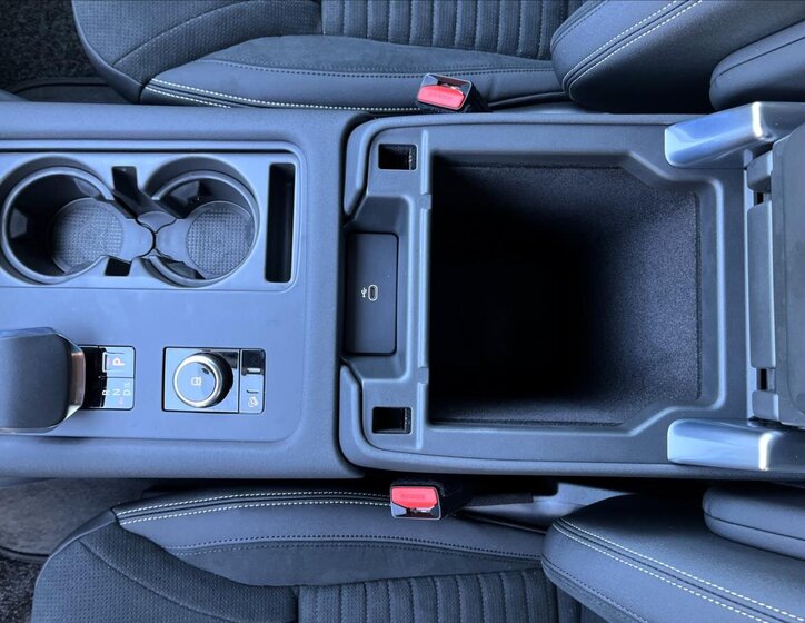 Land Rover Discovery SUV / Terénní 3,0 l 184 kw