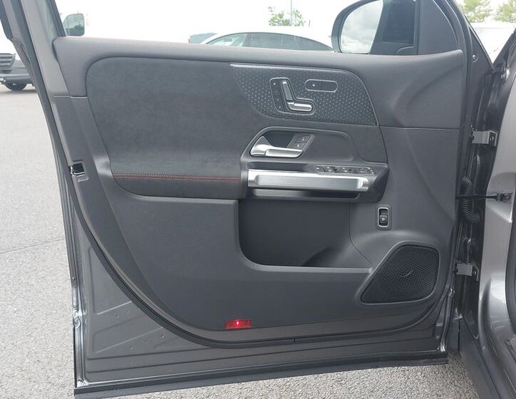 Mercedes-Benz EQB 20