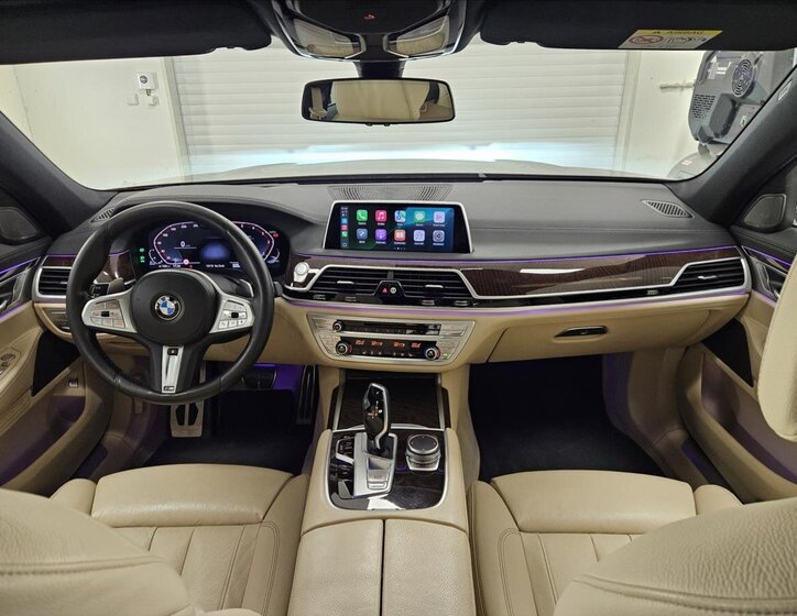 BMW Řada 7 Sedan / Limuzína 3,0 l 195 kw