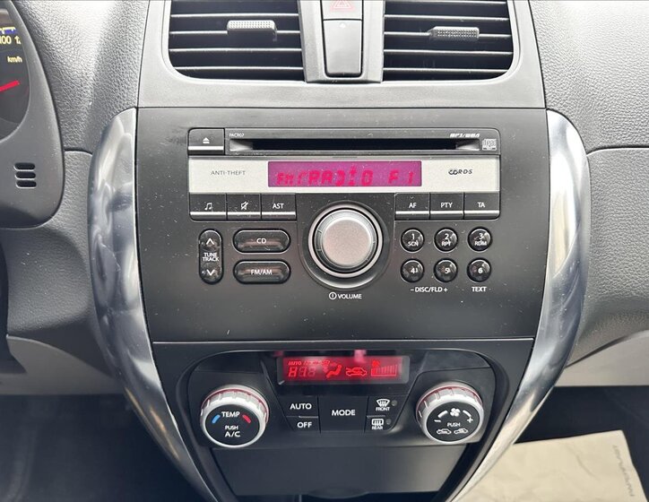 Suzuki SX4 Hatchback 1,6 l 88 kw