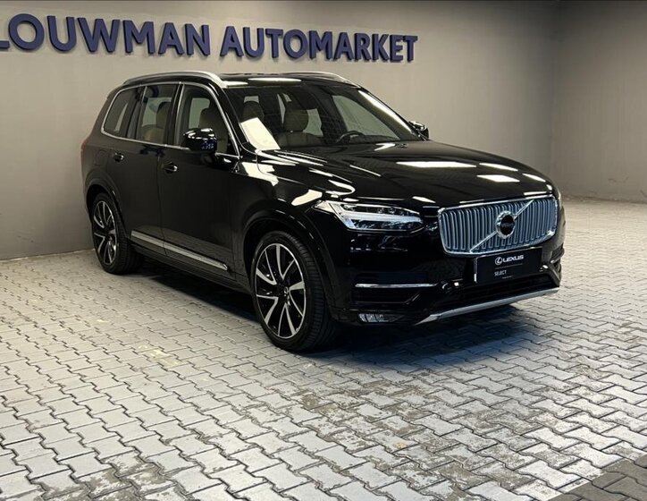 Volvo XC90 11