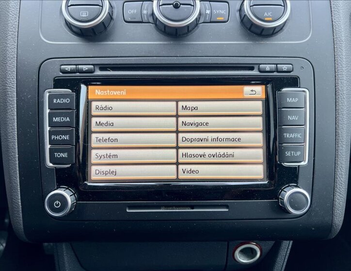 Volkswagen Touran MPV 1,6 l 77 kw