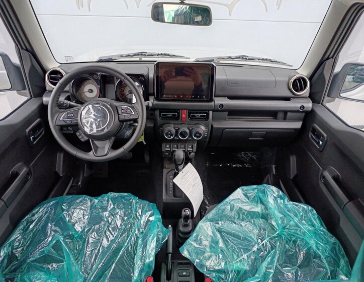 Suzuki Jimny SUV 1,5 l 75 kw