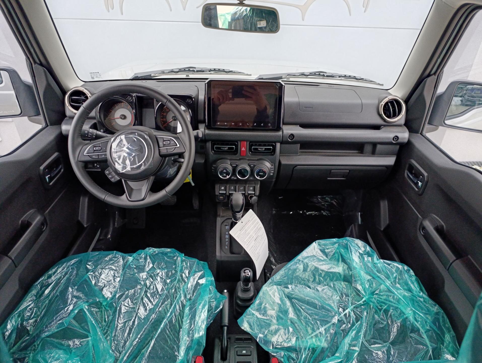 Suzuki Jimny SUV 1,5 l 75 kw