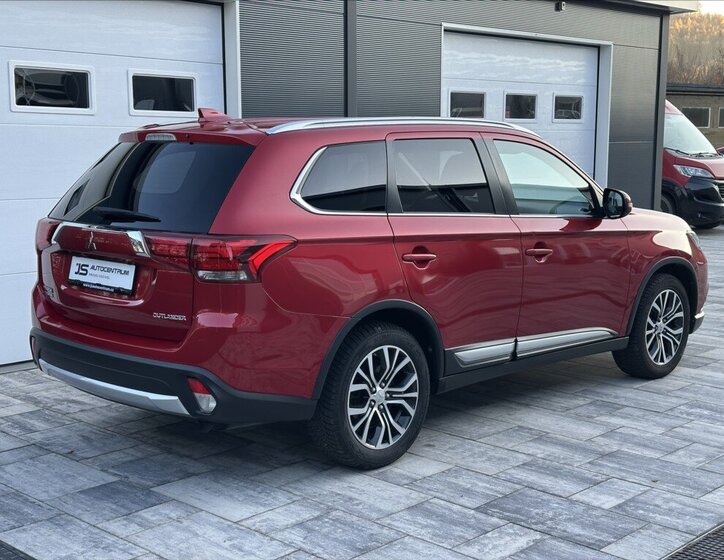 Mitsubishi Outlander 5