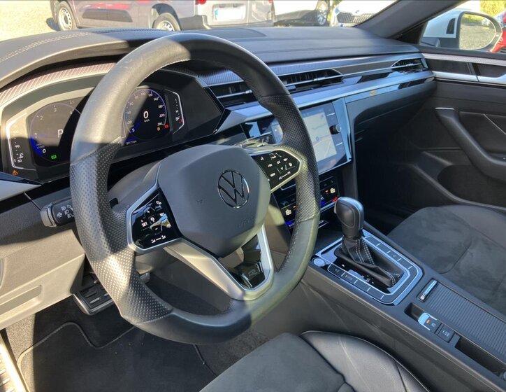 Volkswagen Arteon Kombi 2,0 l 147 kw