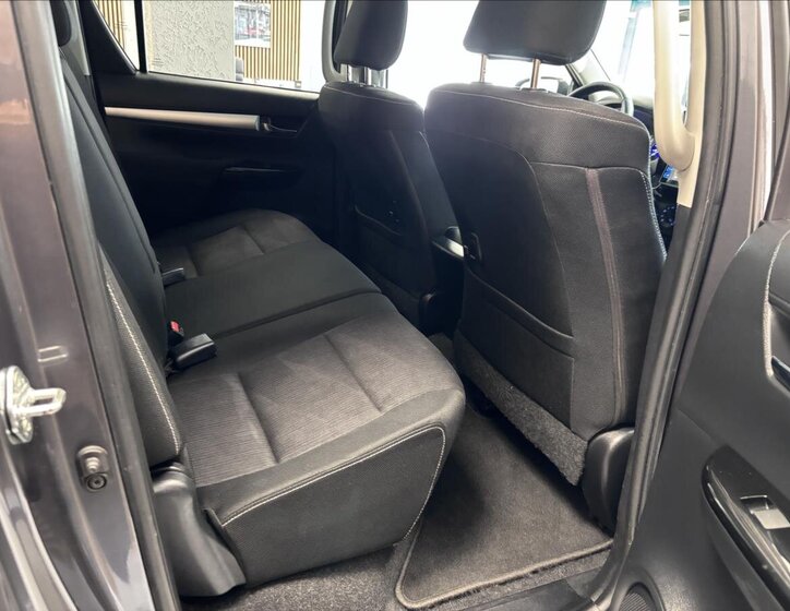 Toyota Hilux Pick-up 2,4 l 110 kw