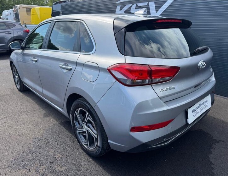 Hyundai i30 Hatchback 998,0 88 kw