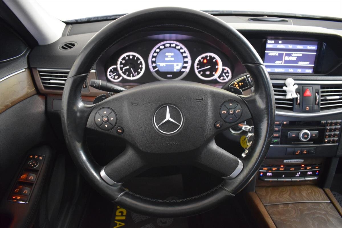 Mercedes-Benz Třídy E Sedan / Limuzína 3,0 l 170 kw