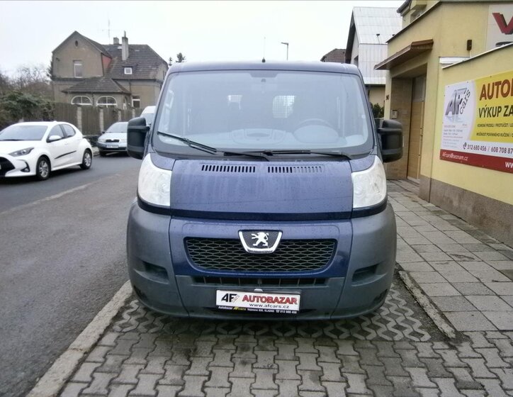 Peugeot Boxer Kombi 2,2 l 88 kw
