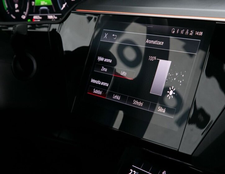 Audi e-tron SUV 0,0 300 kw