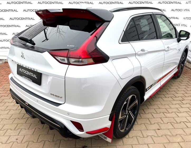 Mitsubishi Eclipse Cross SUV 2,4 l 130 kw