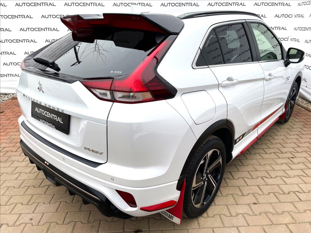Mitsubishi Eclipse Cross SUV 2,4 l 130 kw
