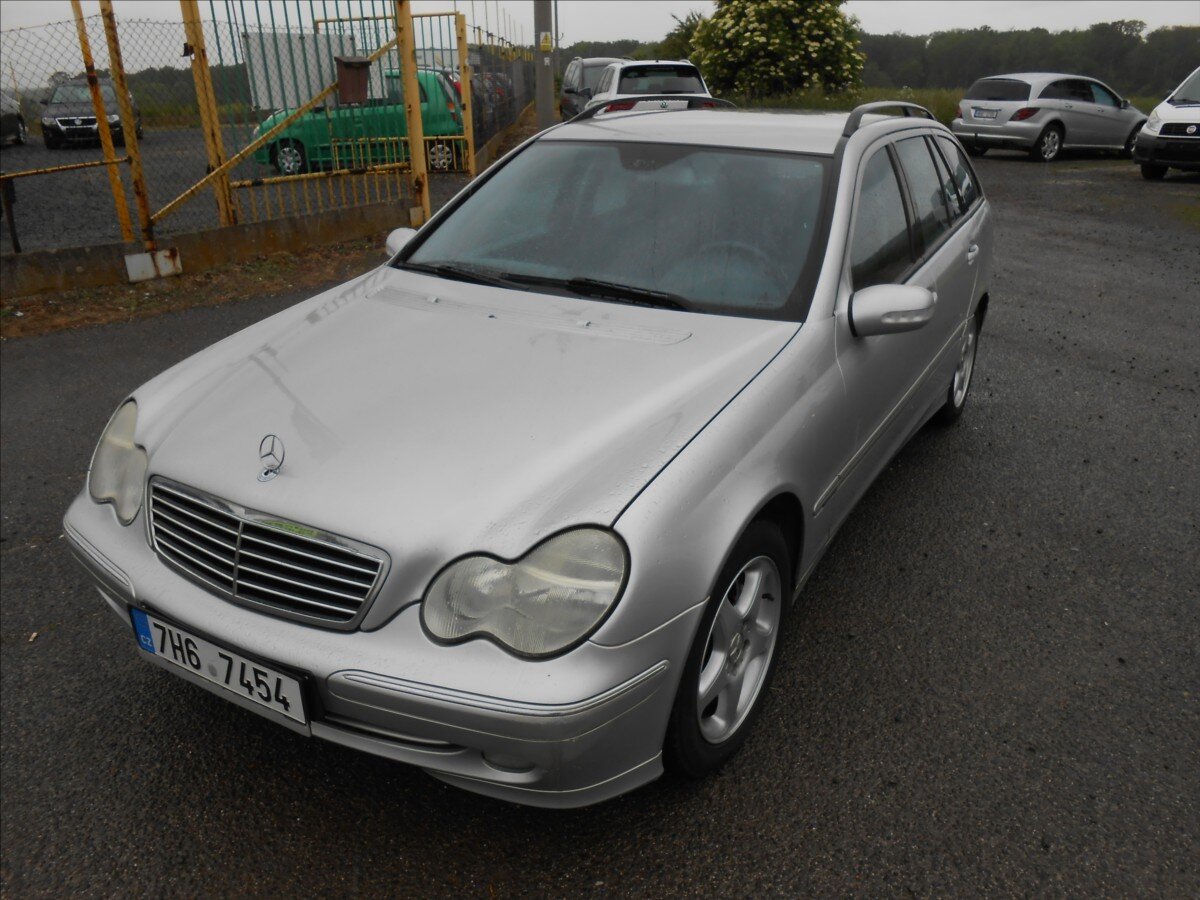 Mercedes-Benz Třídy C Kombi 2,1 l 90 kw