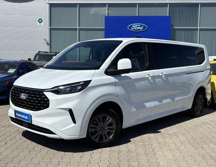 Ford Tourneo Custom 1