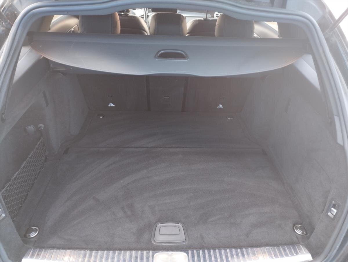 Mercedes-Benz Třídy C Kombi 2,0 l 143 kw