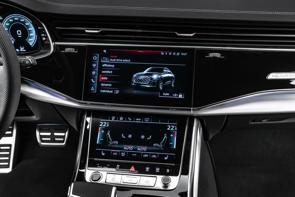 Audi Q8 SUV / Terénní 3,0 l 210 kw