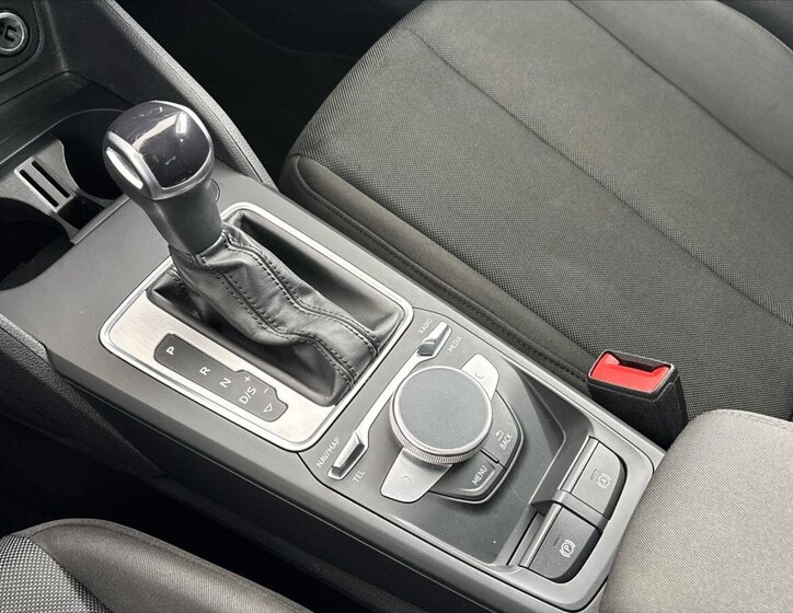 Audi Q2 SUV / Terénní 1,5 l 110 kw