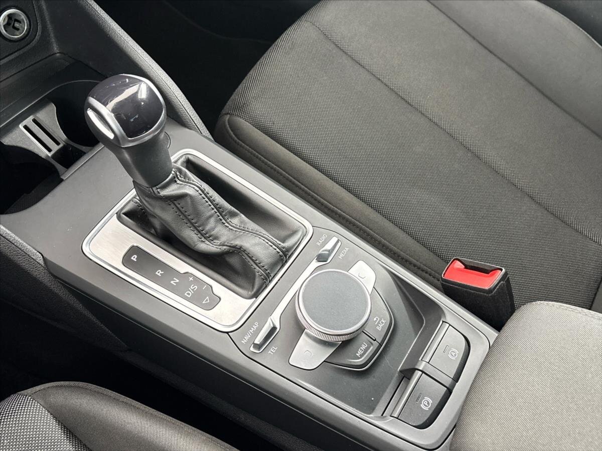 Audi Q2 SUV / Terénní 1,5 l 110 kw