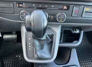 Volkswagen Caravelle 26