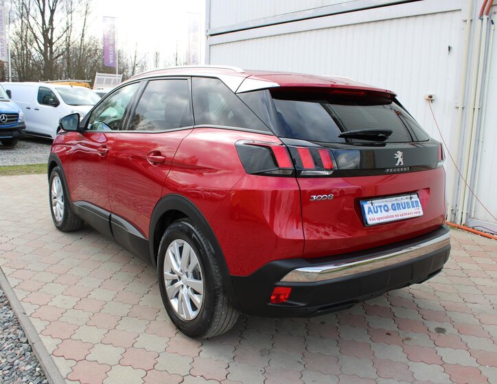 Peugeot 3008 SUV / Terénní 1,5 l 96 kw