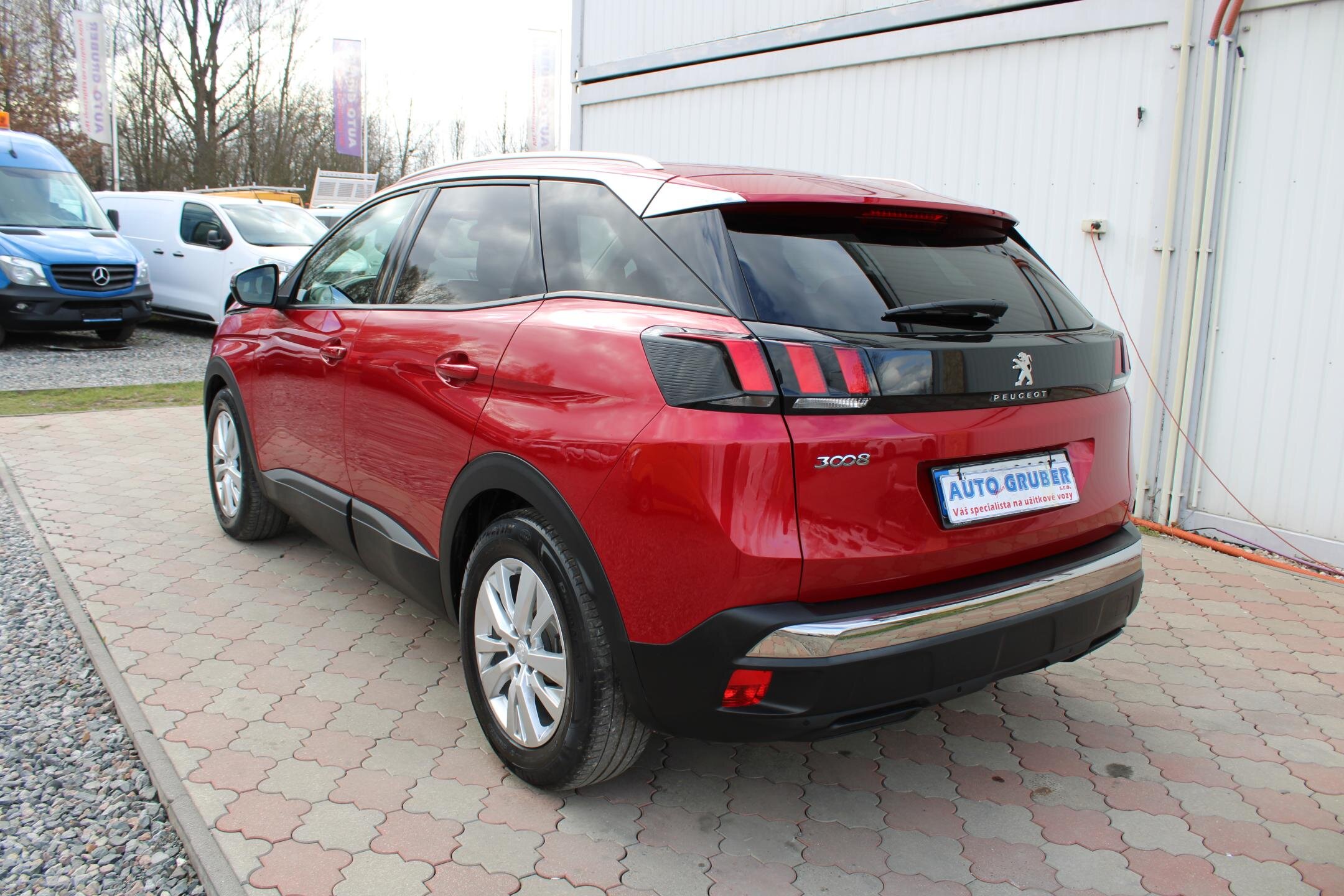 Peugeot 3008 SUV / Terénní 1,5 l 96 kw