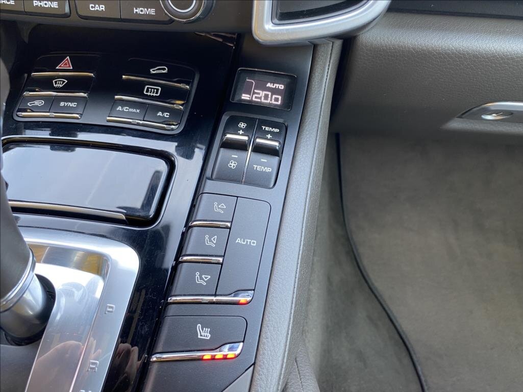 Porsche Cayenne SUV 3,0 l 184 kw