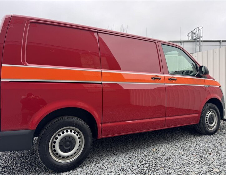 Volkswagen Transporter Skříň 2,0 l 110 kw