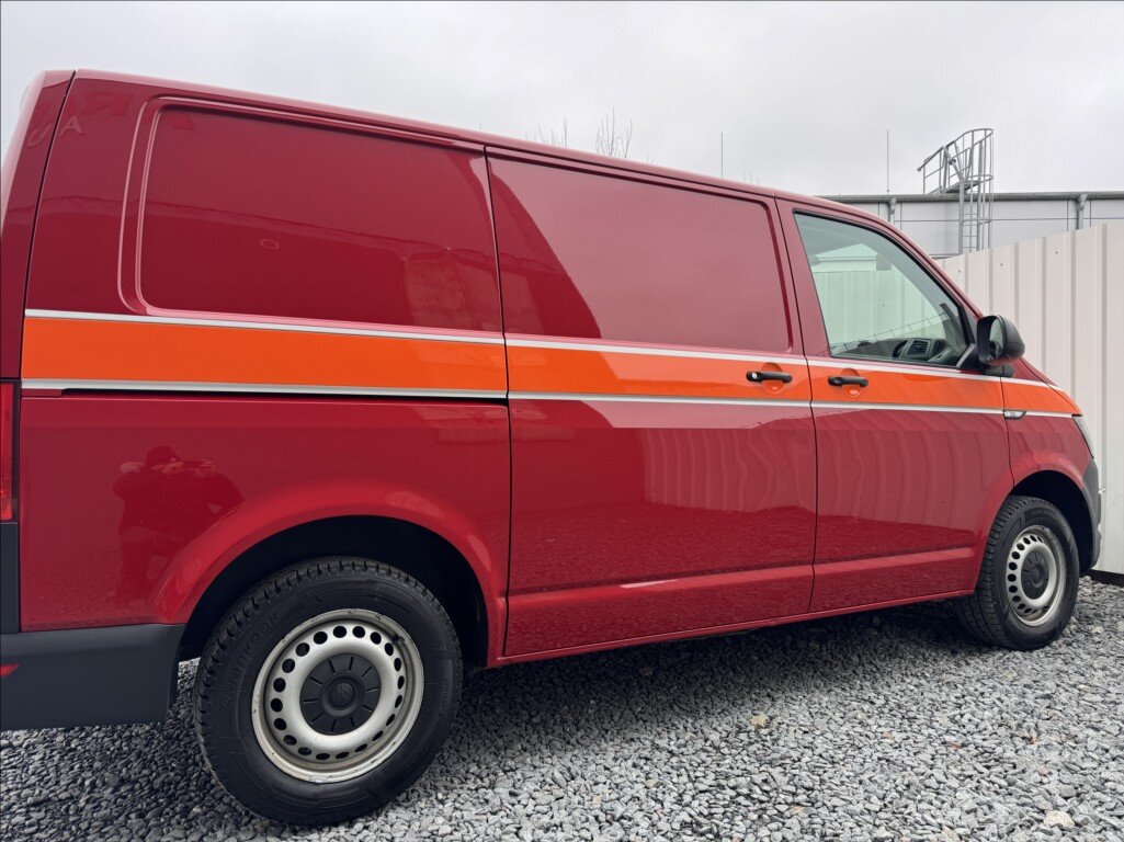 Volkswagen Transporter Skříň 2,0 l 110 kw
