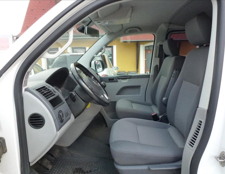 Volkswagen Transporter 16