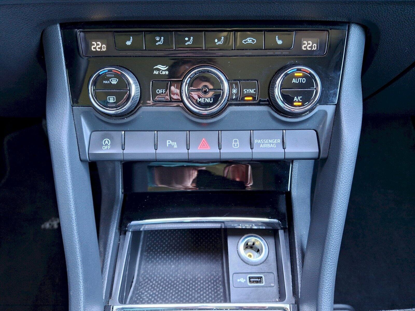 Škoda Karoq SUV / Terénní 1,5 l 110 kw