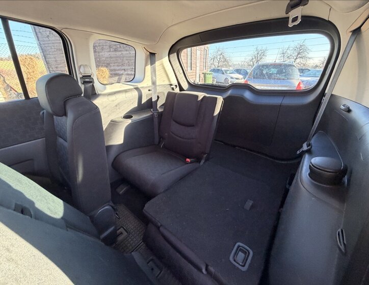 Mazda 5 Kombi 2,0 l 81 kw