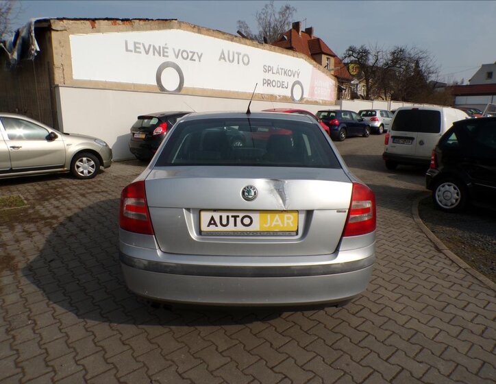 Škoda Octavia Sedan / Limuzína 1,8 l 118 kw