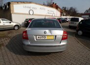 Škoda Octavia Sedan / Limuzína 1,8 l 118 kw