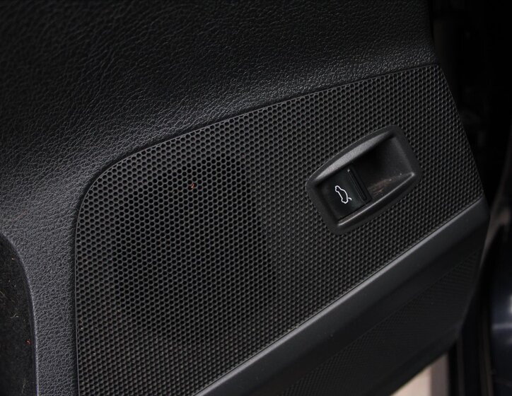 Volkswagen Passat Kombi 1,6 l 77 kw