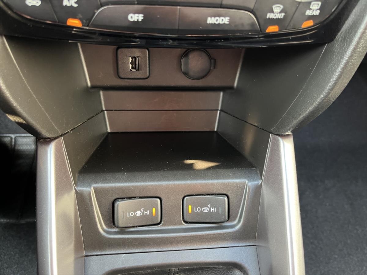 Suzuki Vitara SUV / Terénní 1,4 l 95 kw